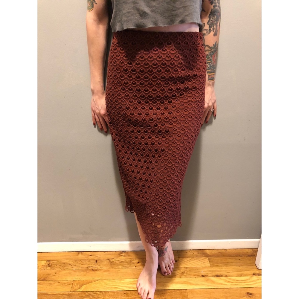 🍷 gorgeous wine colored lace midi pencil skirt 🍷